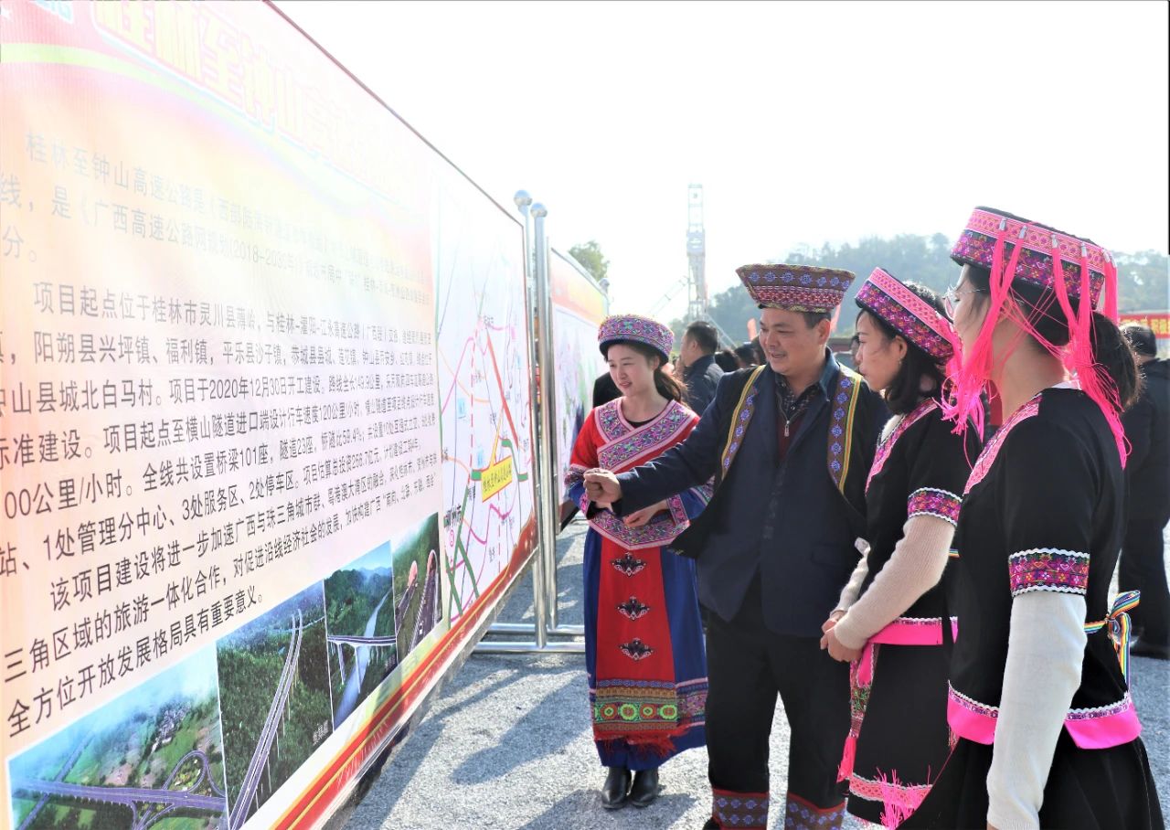 就在今天同时,我国边关一条挖掘岳圩口岸贸易潜力的"高速大动脉"