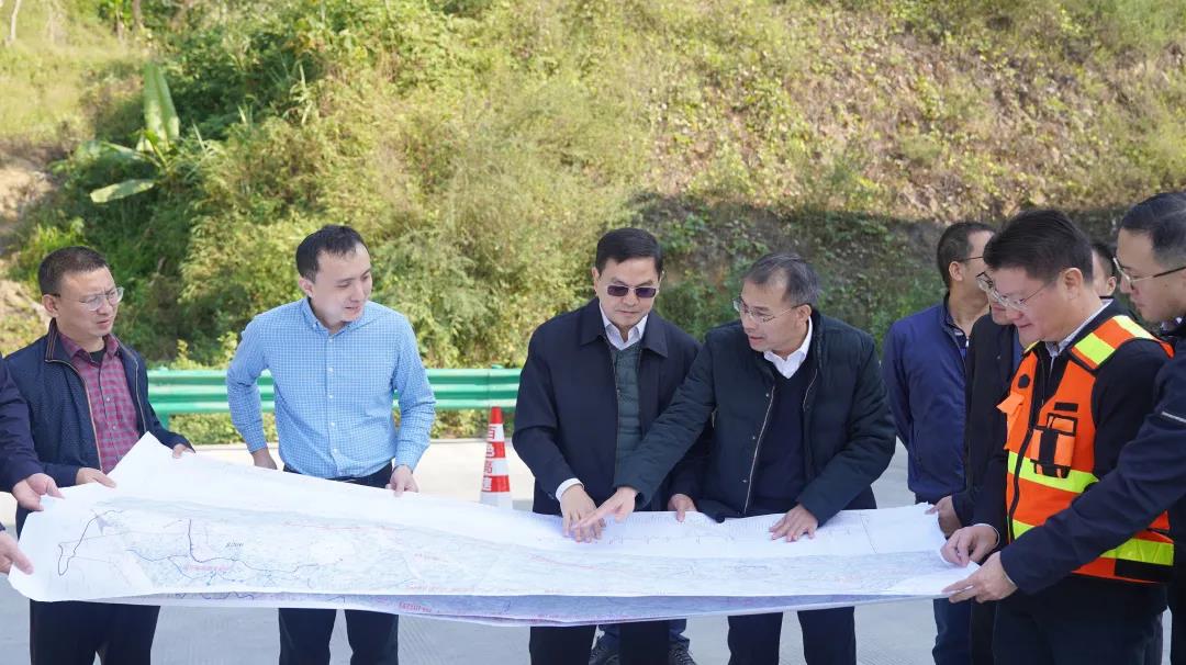 景东平在乐望路调研时强调严抓安全生产多方合力提升项目建设质量